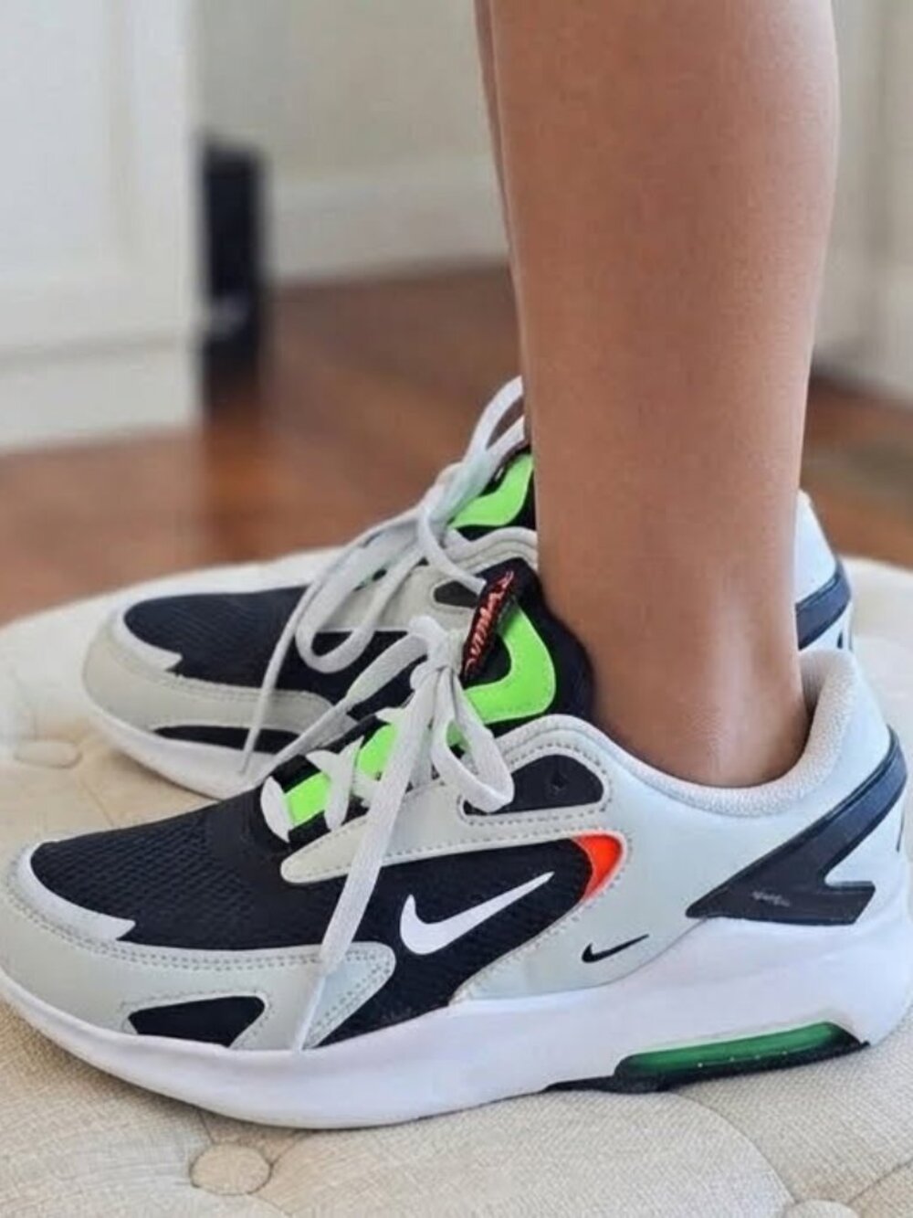 Nike Air Max Bolt Sneakers size 7y - Picture 3 of 6